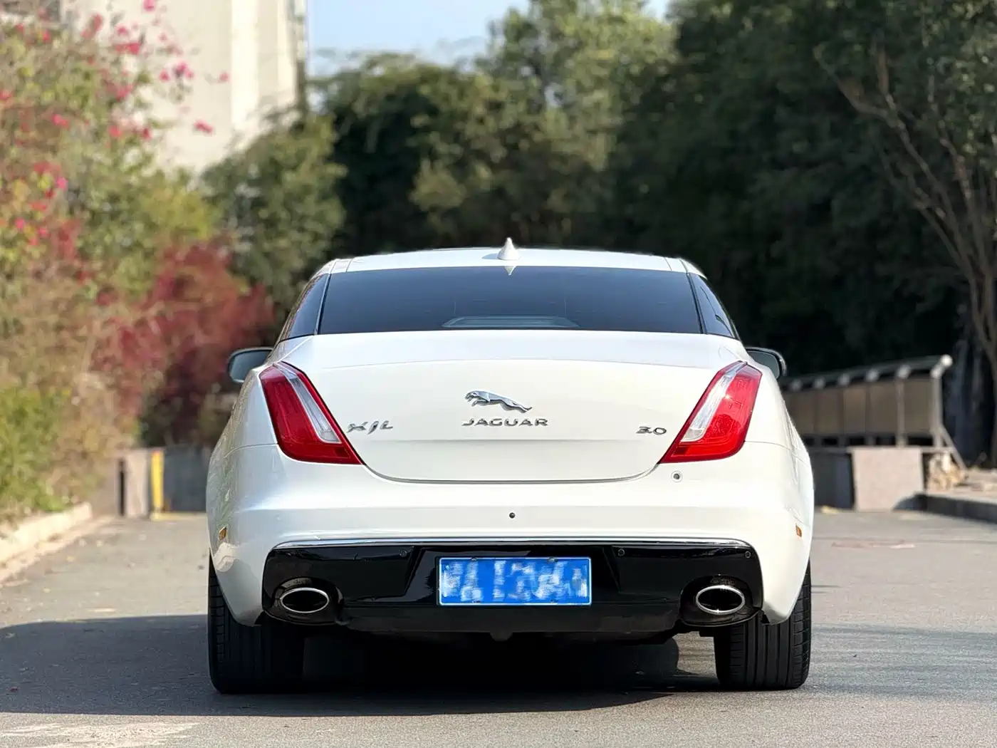 Jaguar XJ 2017 2016 XJL 3.0 SC 2WD Elegance Business Edition