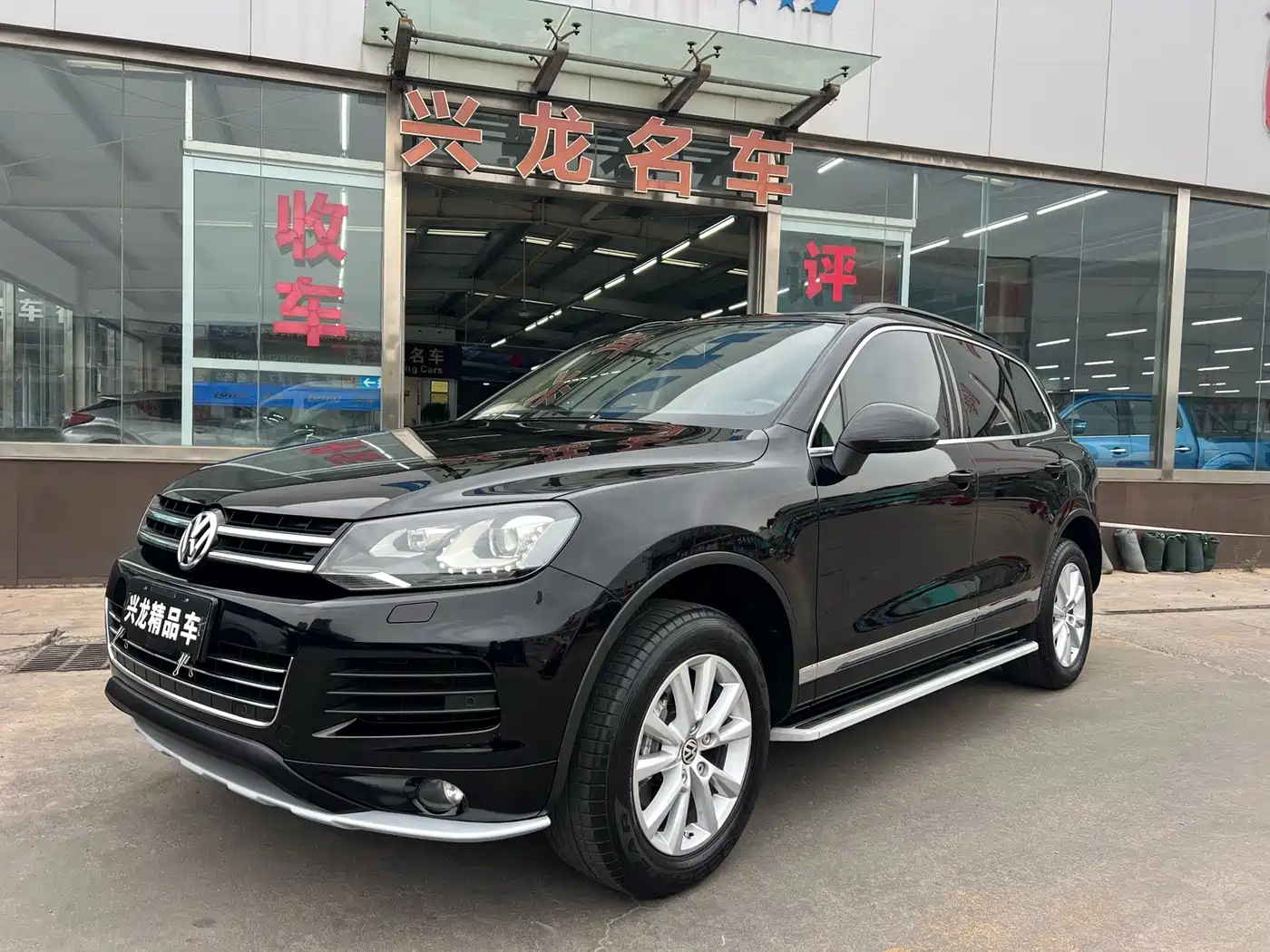 Фото 1 - Volkswagen Touareg