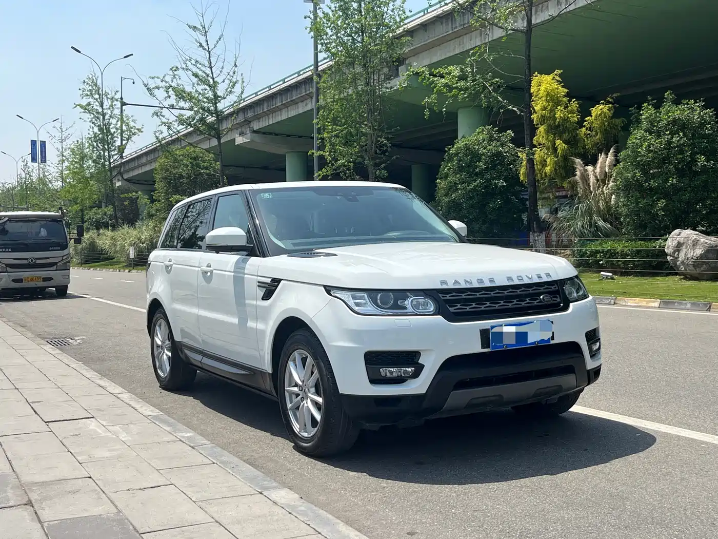 Land Rover Range Rover Sport 2017 3.0 SC V6 HSE фото 3