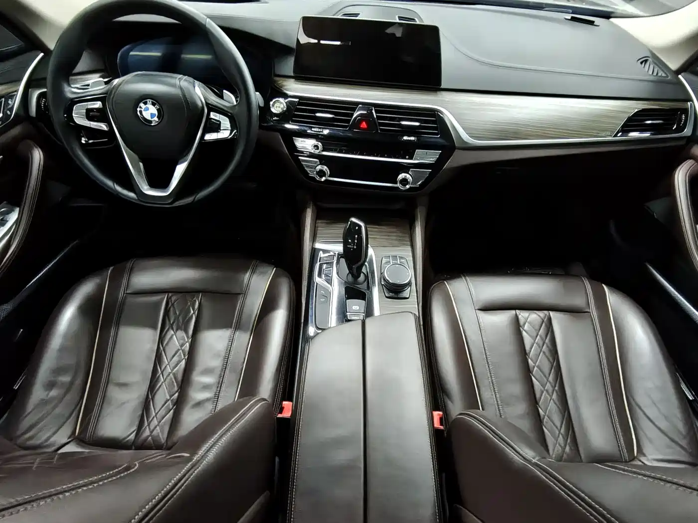 BMW 5 Series 2019 530Li Premium Luxury Package фото 12
