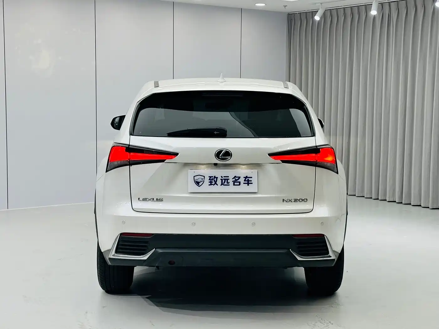 Фото 5 - Lexus NX