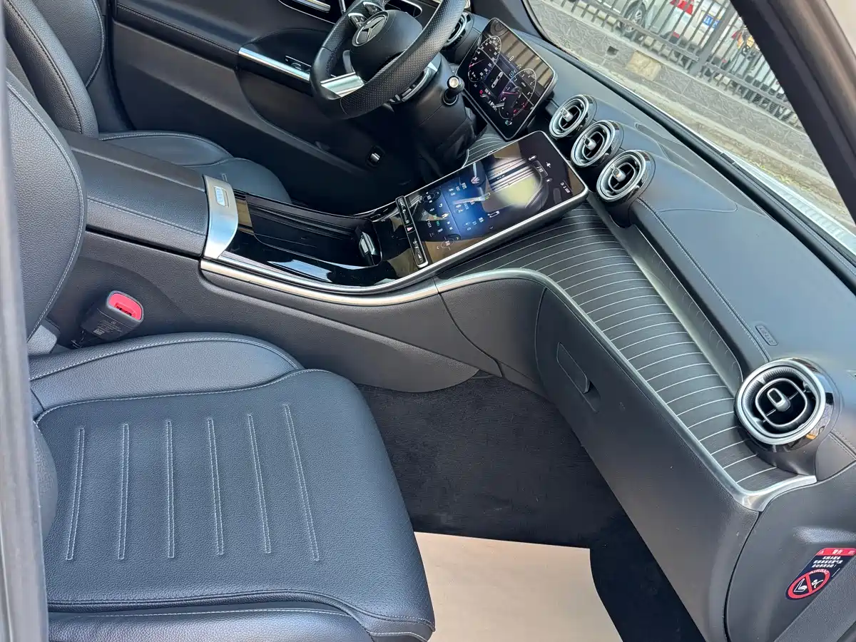 Mercedes-Benz C-Class 2023 C 260 L Sport фото 11