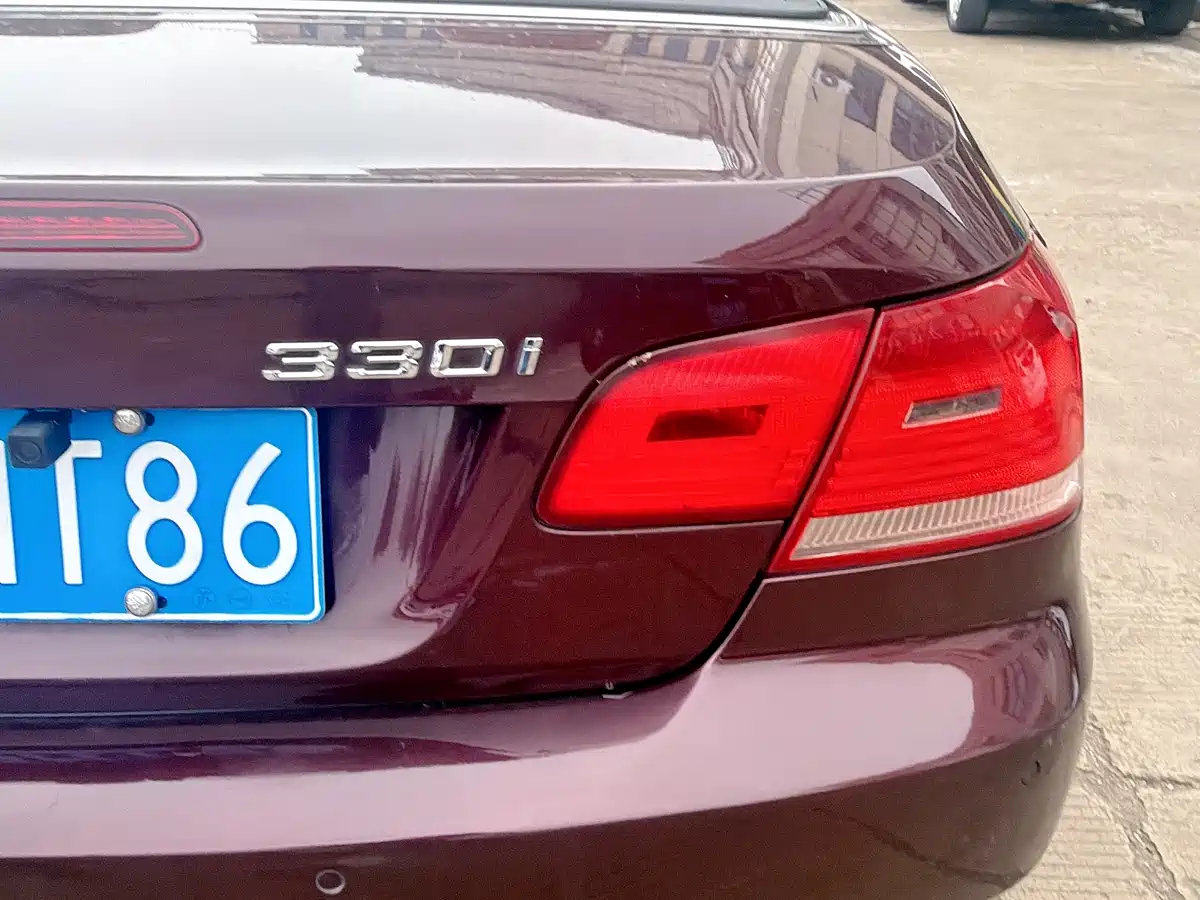 BMW 3 Series (Import) 2011 330i Convertible Coupe фото 12