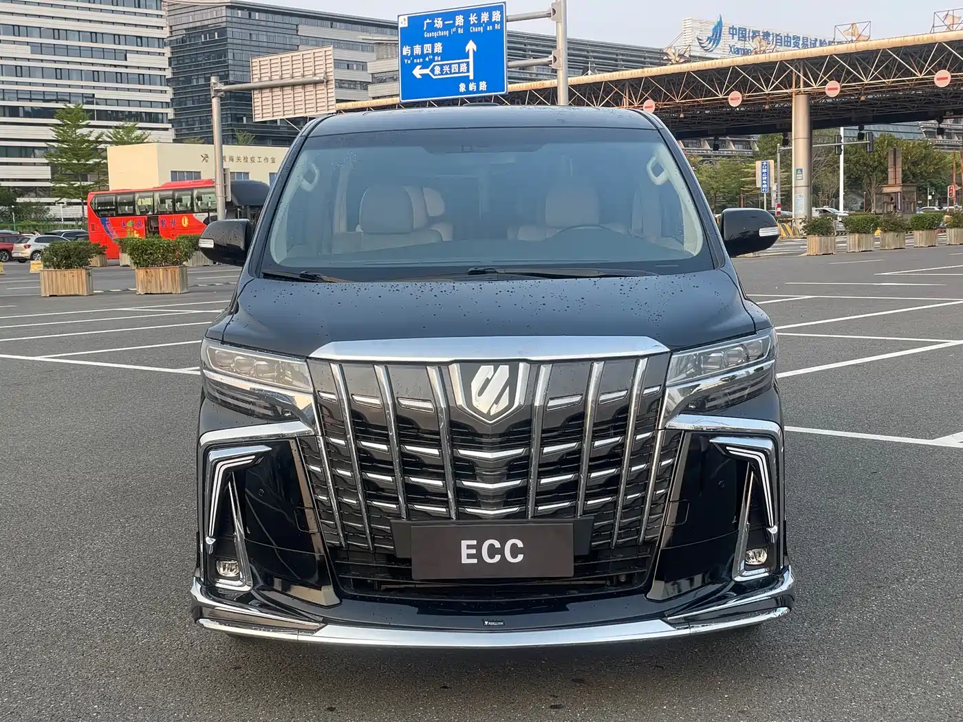 Toyota Alphard 2011 3.5L Luxury Edition фото 2