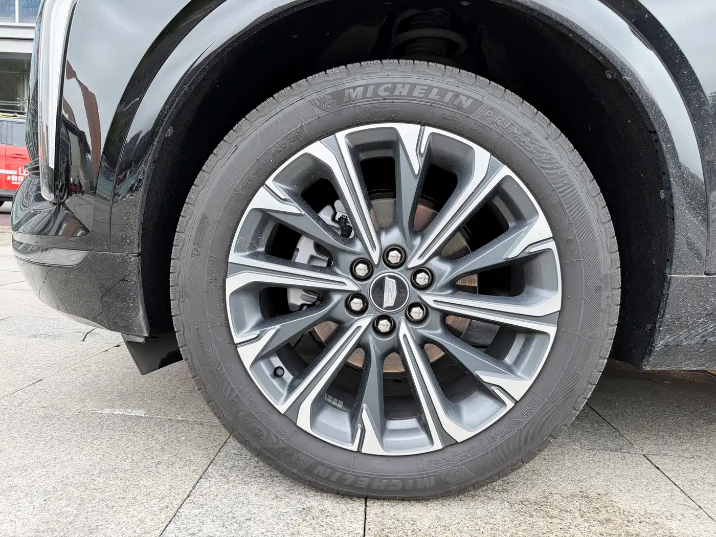 Cadillac XT5 2025 2.0T Luxury фото 8