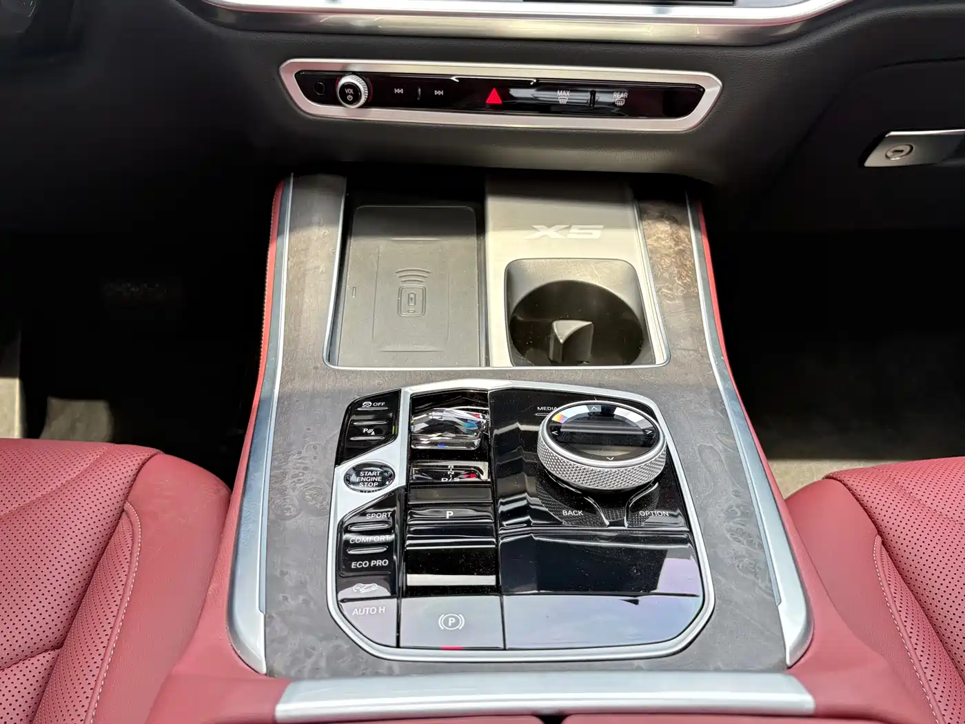BMW X5 2025 Model xDrive 30Li Exclusive M Sport Blackout Package фото 19