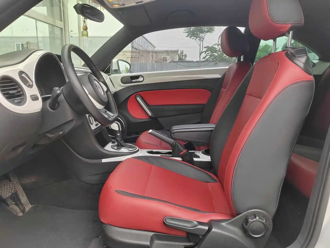 Volkswagen Beetle 2014 1.4TSI Fashion Edition фото 12
