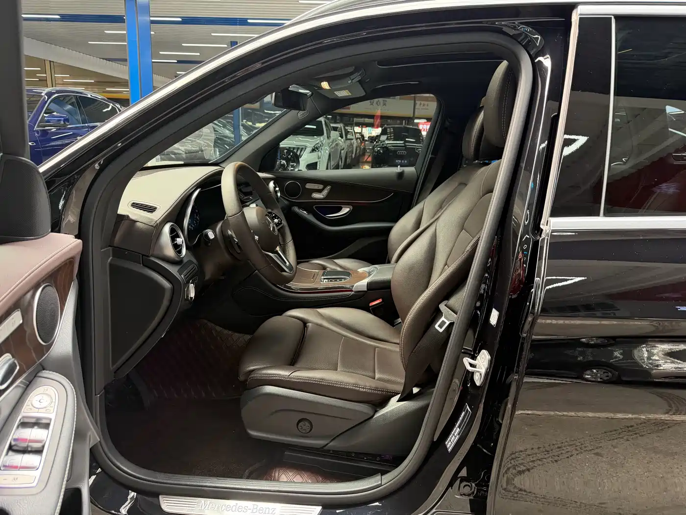 Mercedes-Benz GLC 2021 GLC 260 L 4MATIC Luxury фото 5