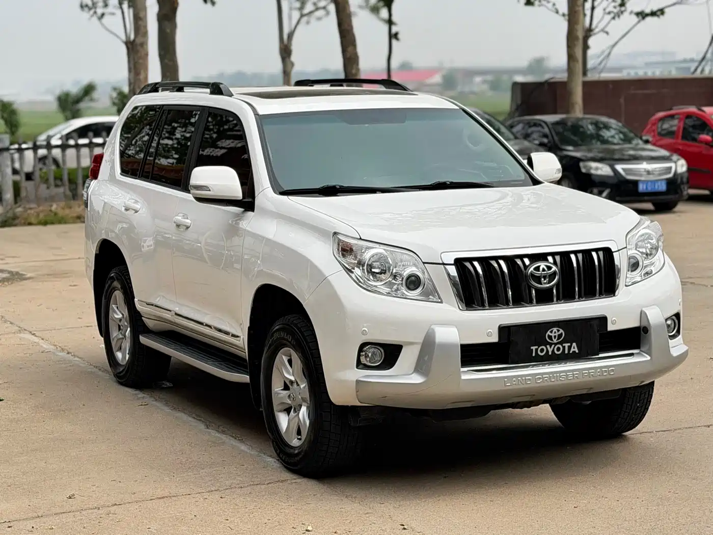 Toyota Prado 2010 4.0L Automatic TX-L NAVI фото 6