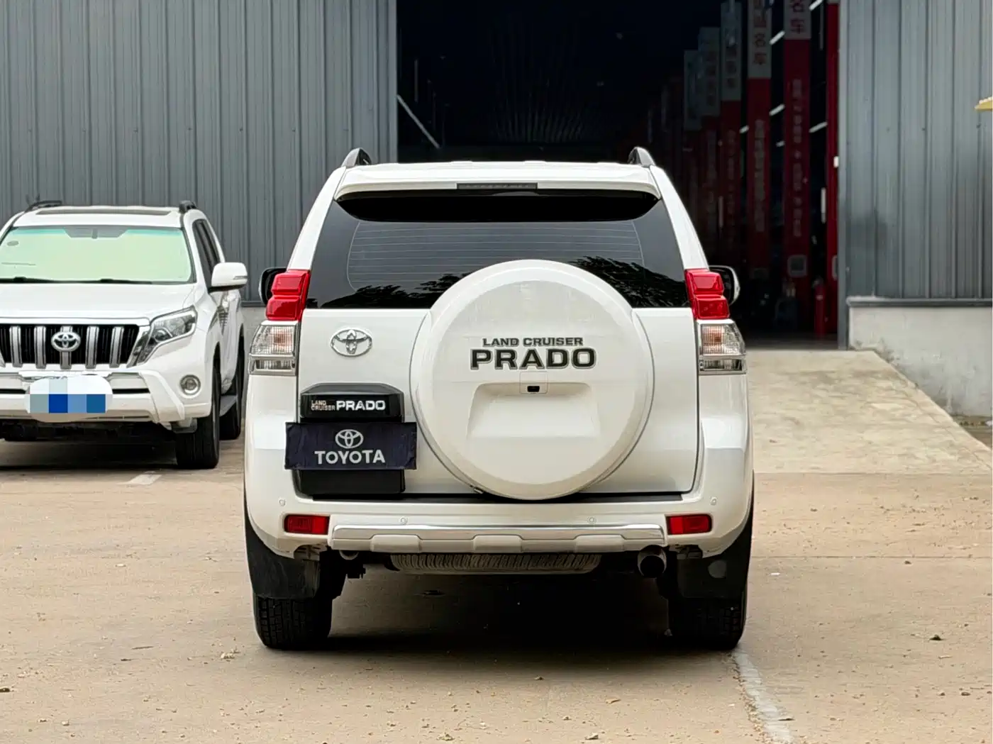 Toyota Prado 2010 4.0L Automatic TX-L NAVI фото 11