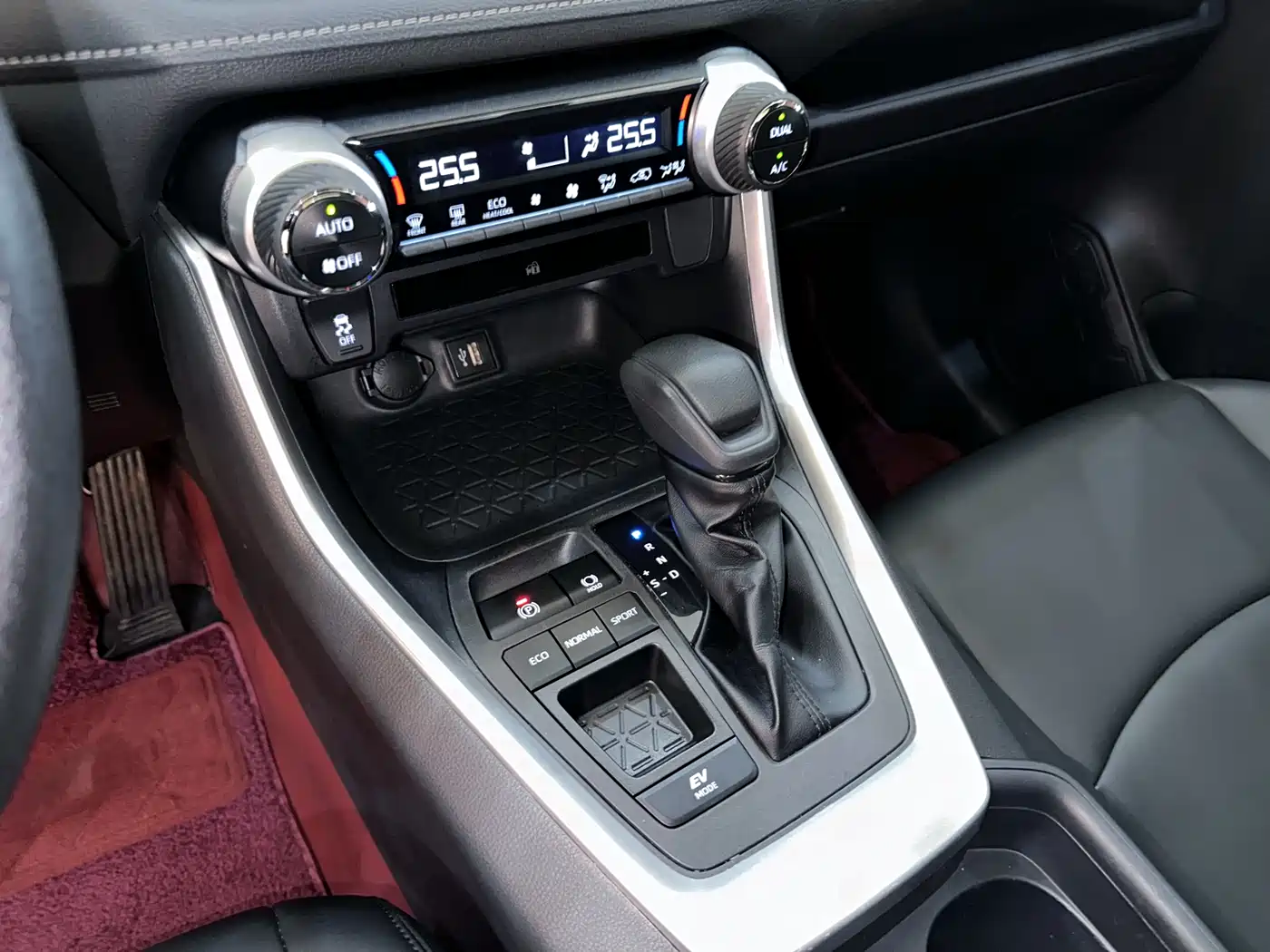 Toyota RAV4 Rongfang 2023 Hybrid 2.5L E-CVT 2WD Elite Edition фото 11