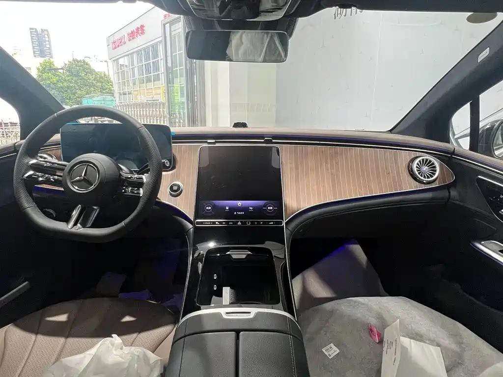 Mercedes-Benz EQE 2026 2025 500 4MATIC Pioneer