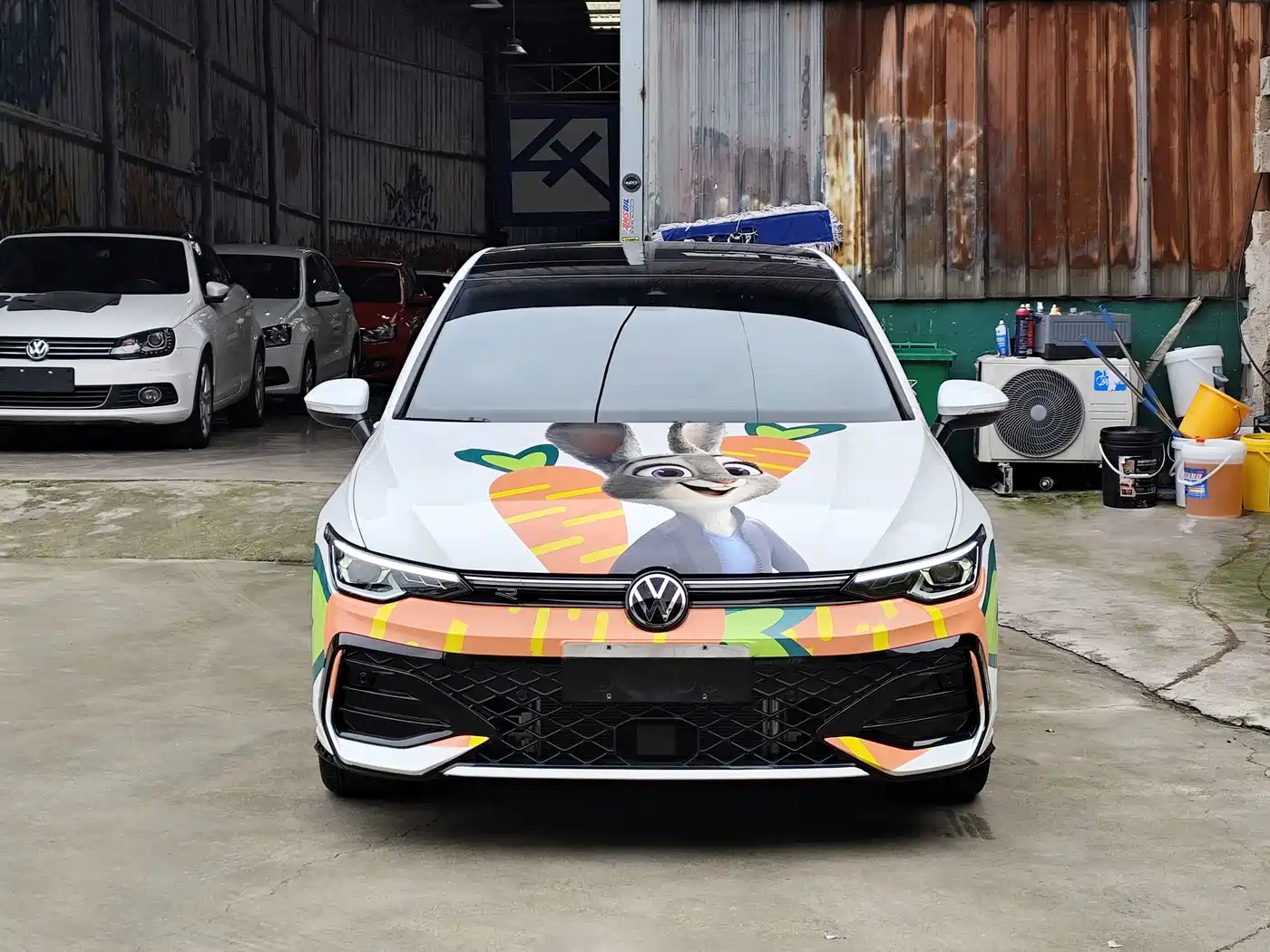 Volkswagen Golf 2025 300TSI R-Line фото 2