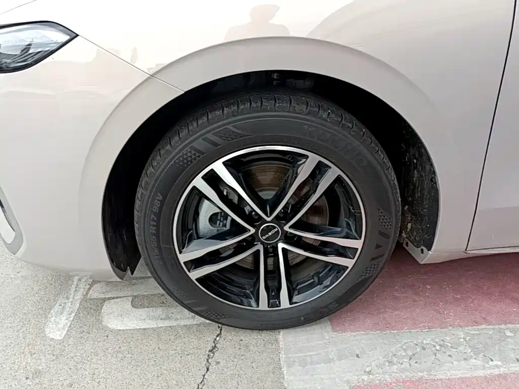 Roewe M7 DMH 2026 2025 1.5T 115km Standard