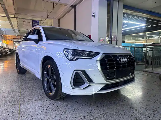 Audi Q3 2022 35 TFSI Fashion Dynamic — фото 3