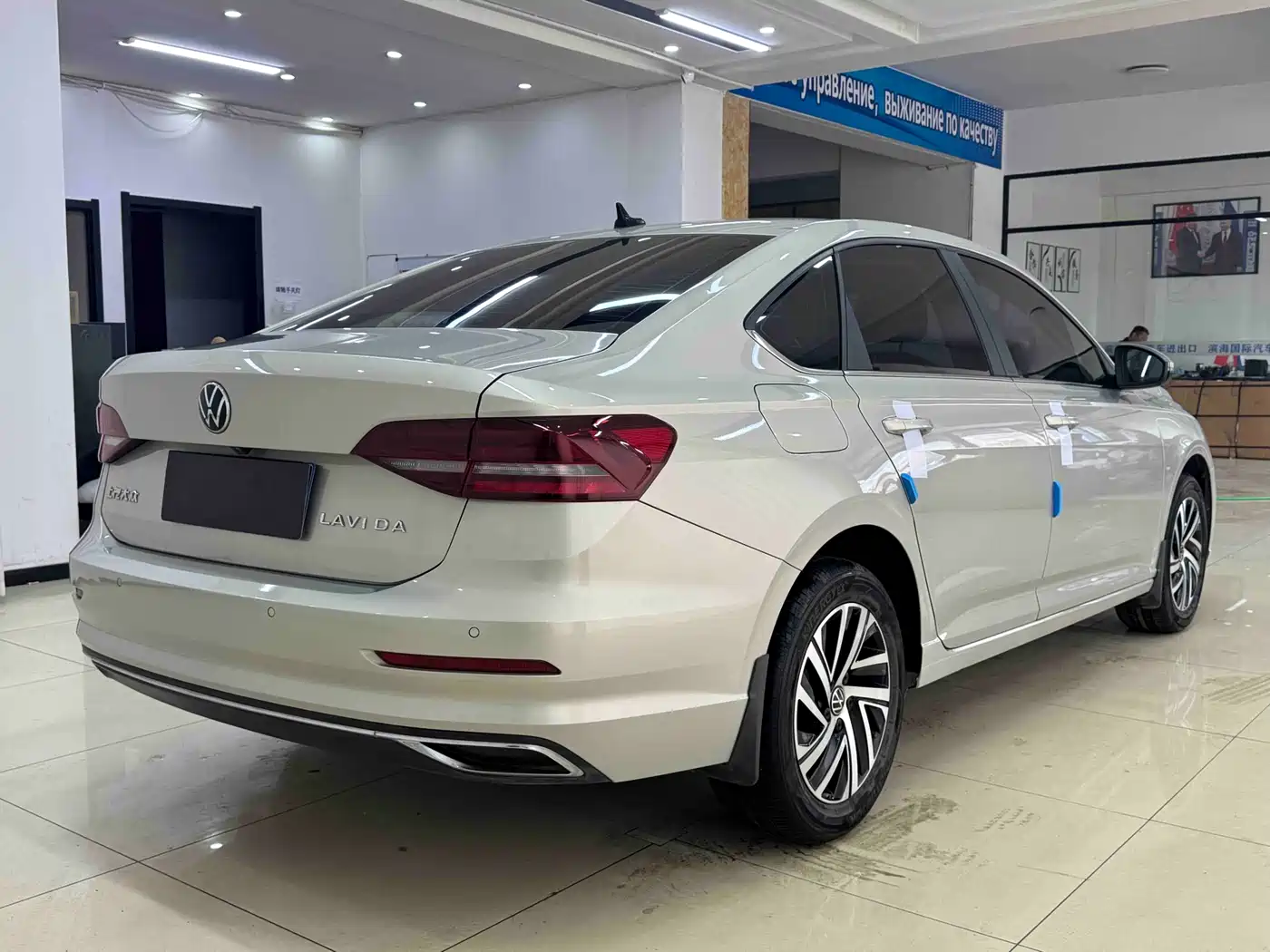 Volkswagen Lavida 2022 1.5L Auto Comfort Edition фото 6