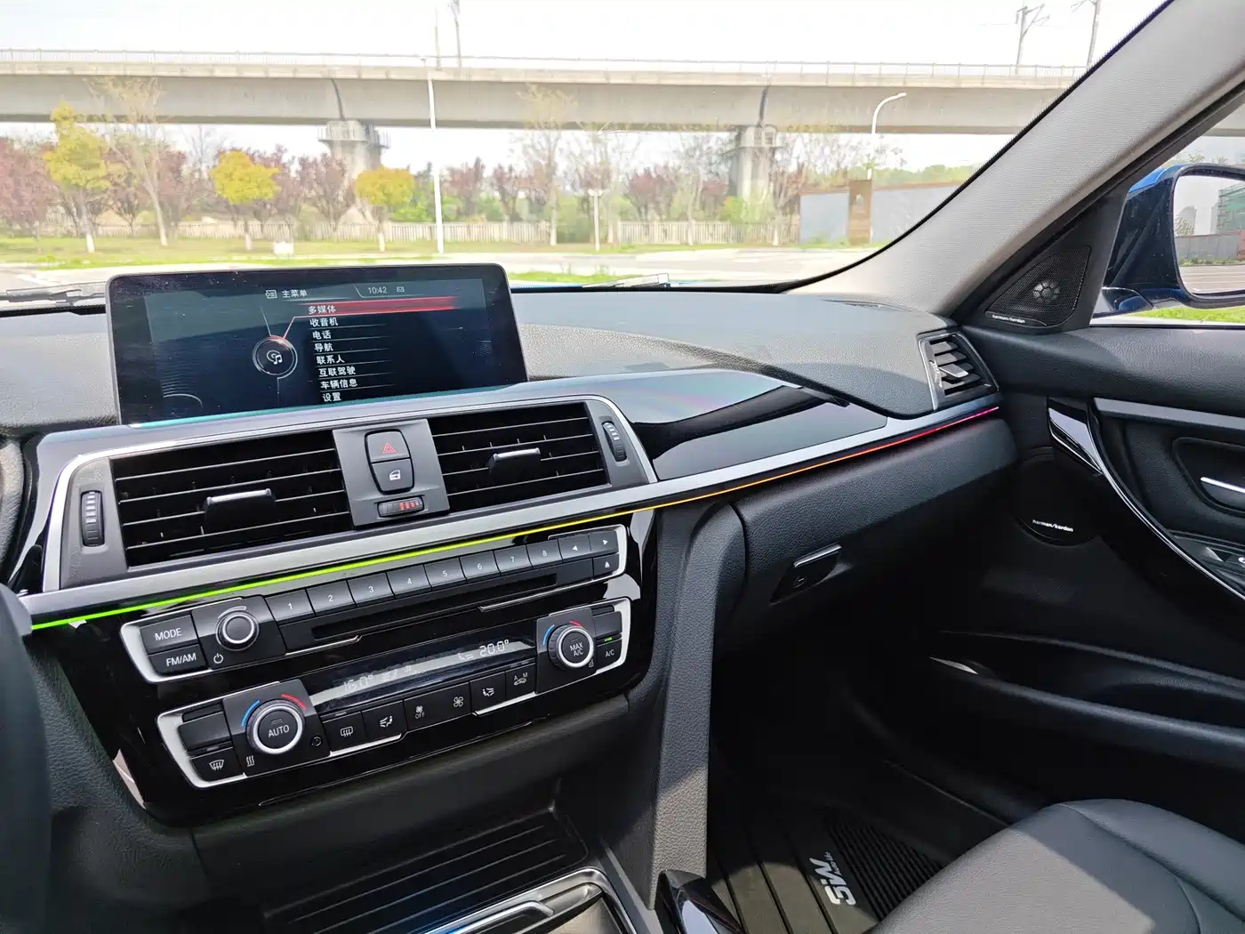 BMW 3 Series 2017 320Li M Sport фото 15