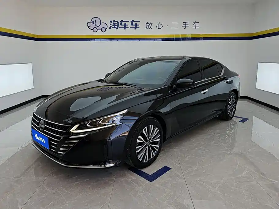Nissan TEANA