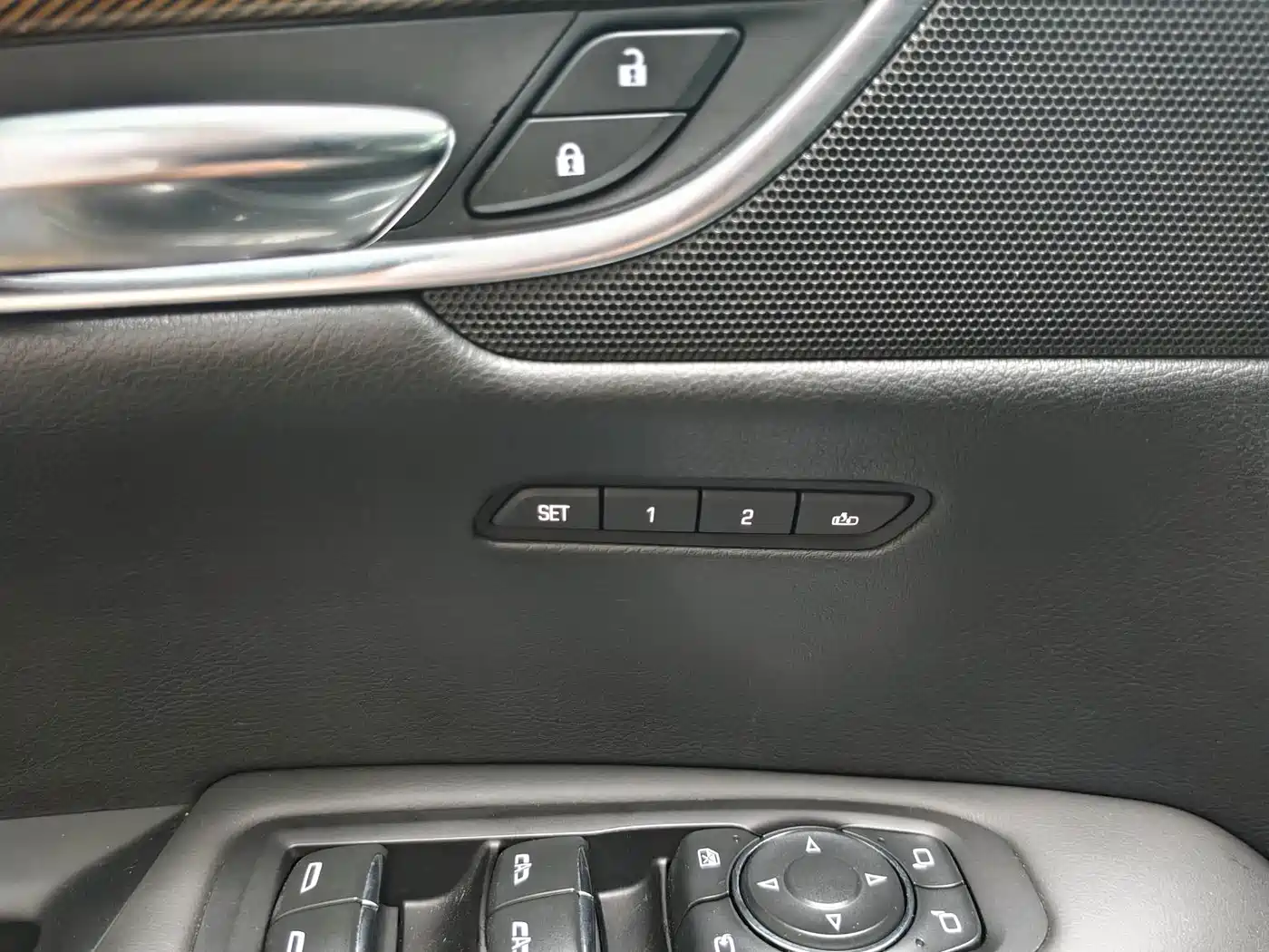 Фото 12 - Cadillac XT5