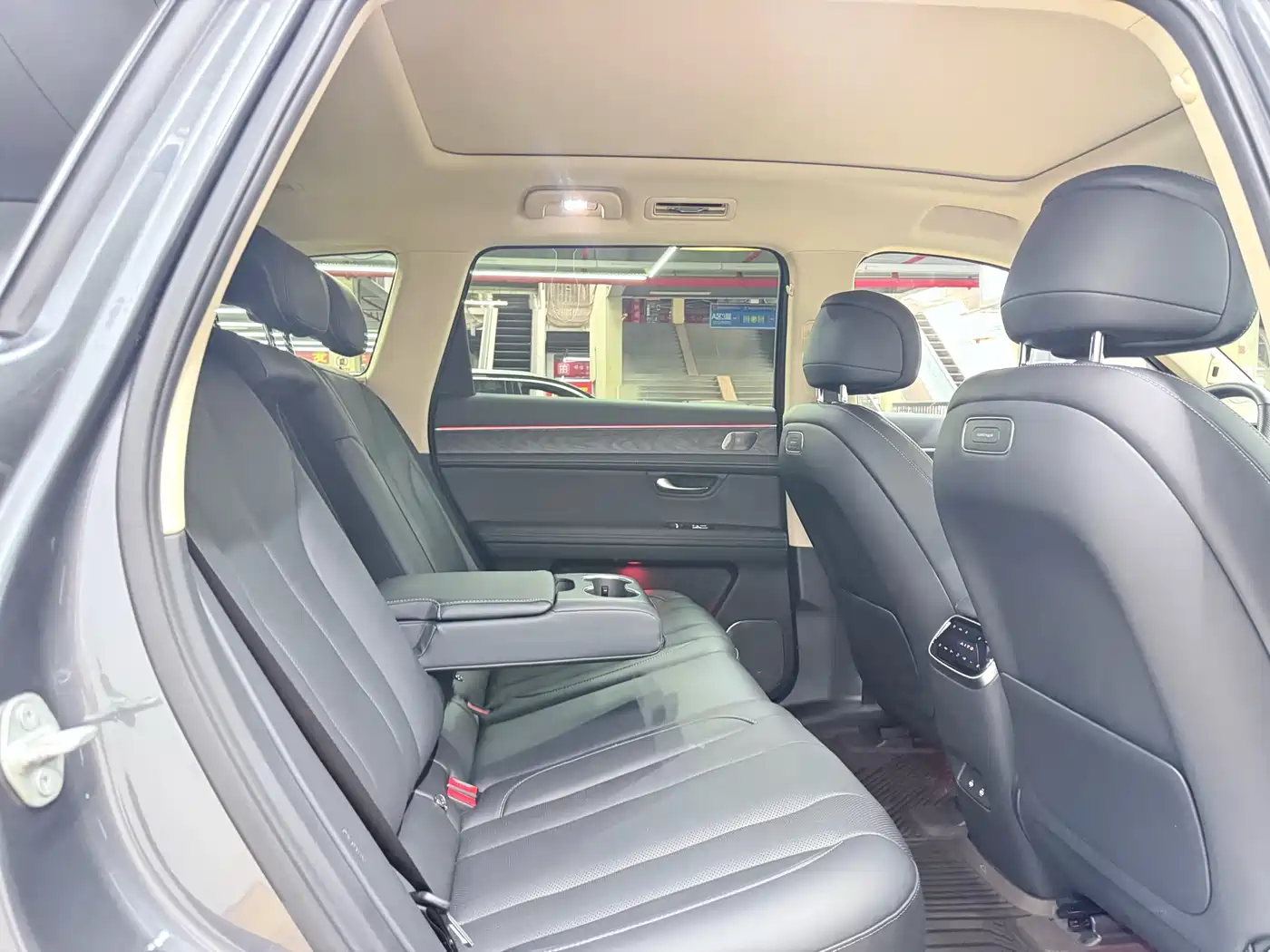AITO Wenjie AITO M7 2024 1.5T Smart AWD Max Edition 5-Seater фото 16