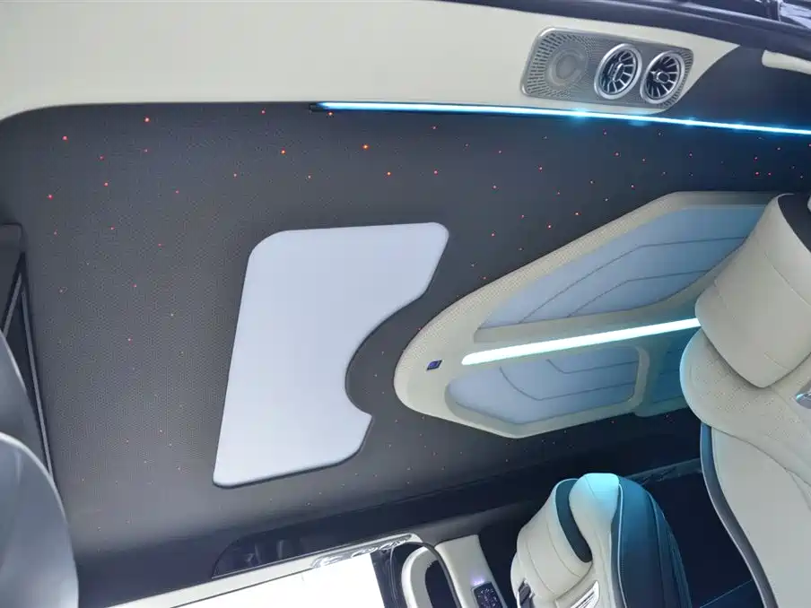 Mercedes-Benz Vito 2023 2.0T Business 7-Seater фото 10