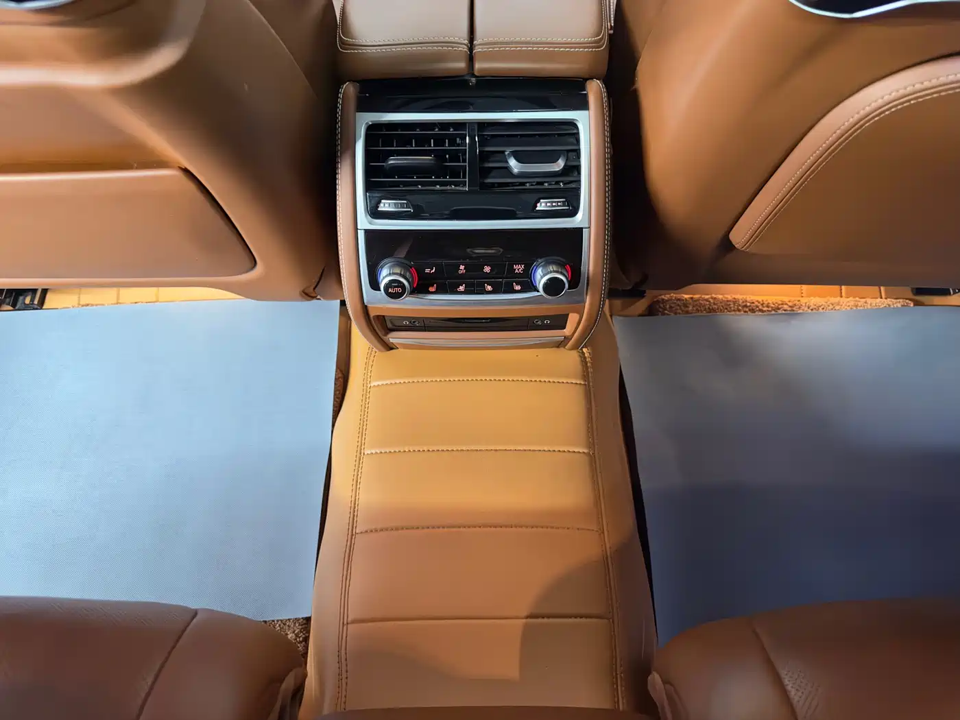 BMW 7 Series 2018 740Li xDrive Premium Type Excellence Package фото 23