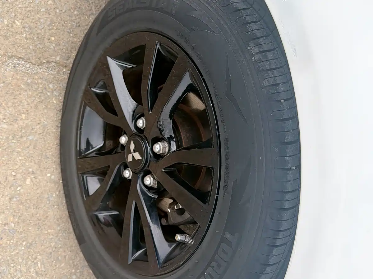 Mitsubishi Lancer EX 2015 2.0L CVT Flagship Edition фото 9