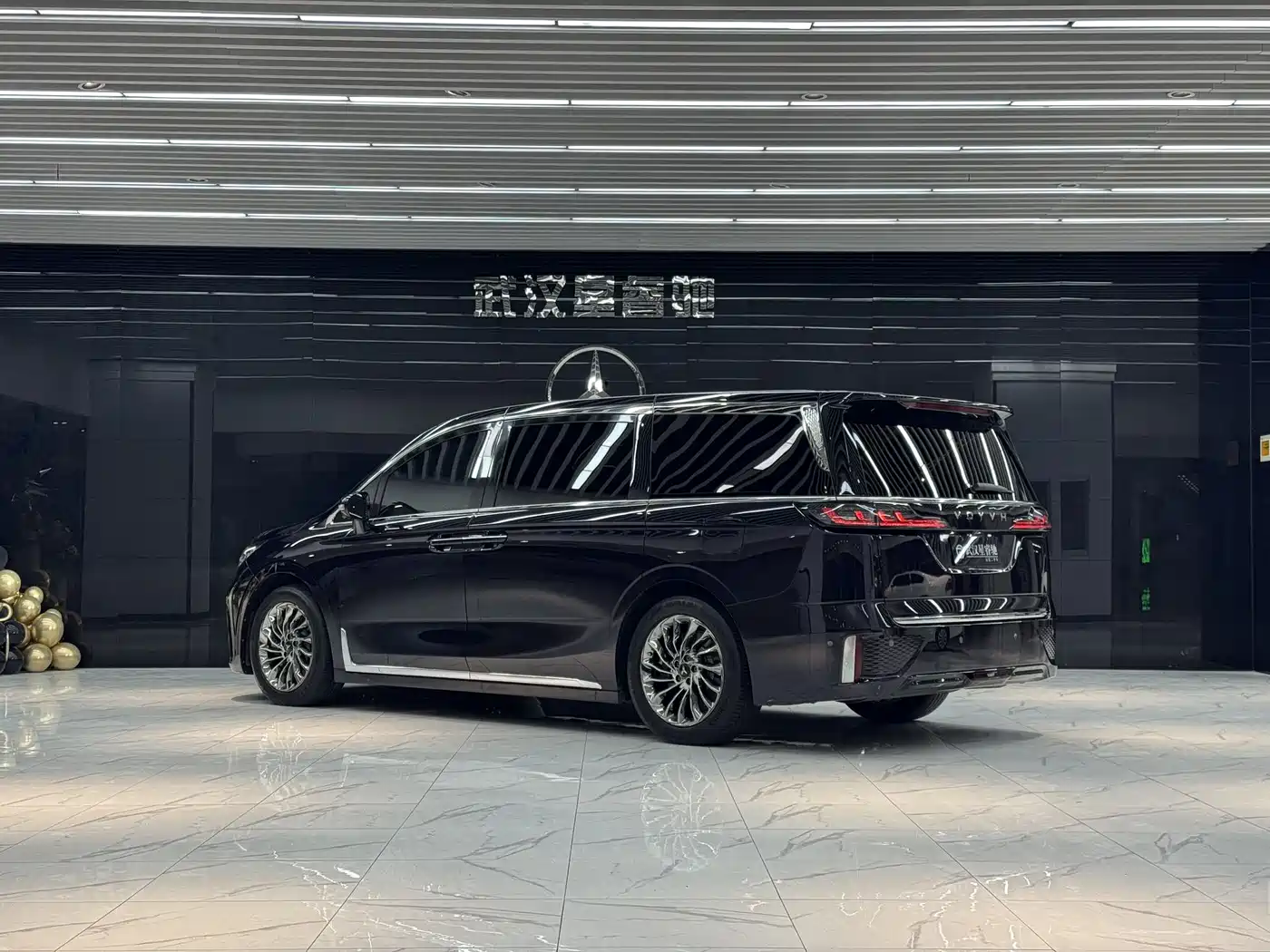 Voyah Auto Voyah Dreamer 2022 Low-carbon Dream+Smart Package фото 5