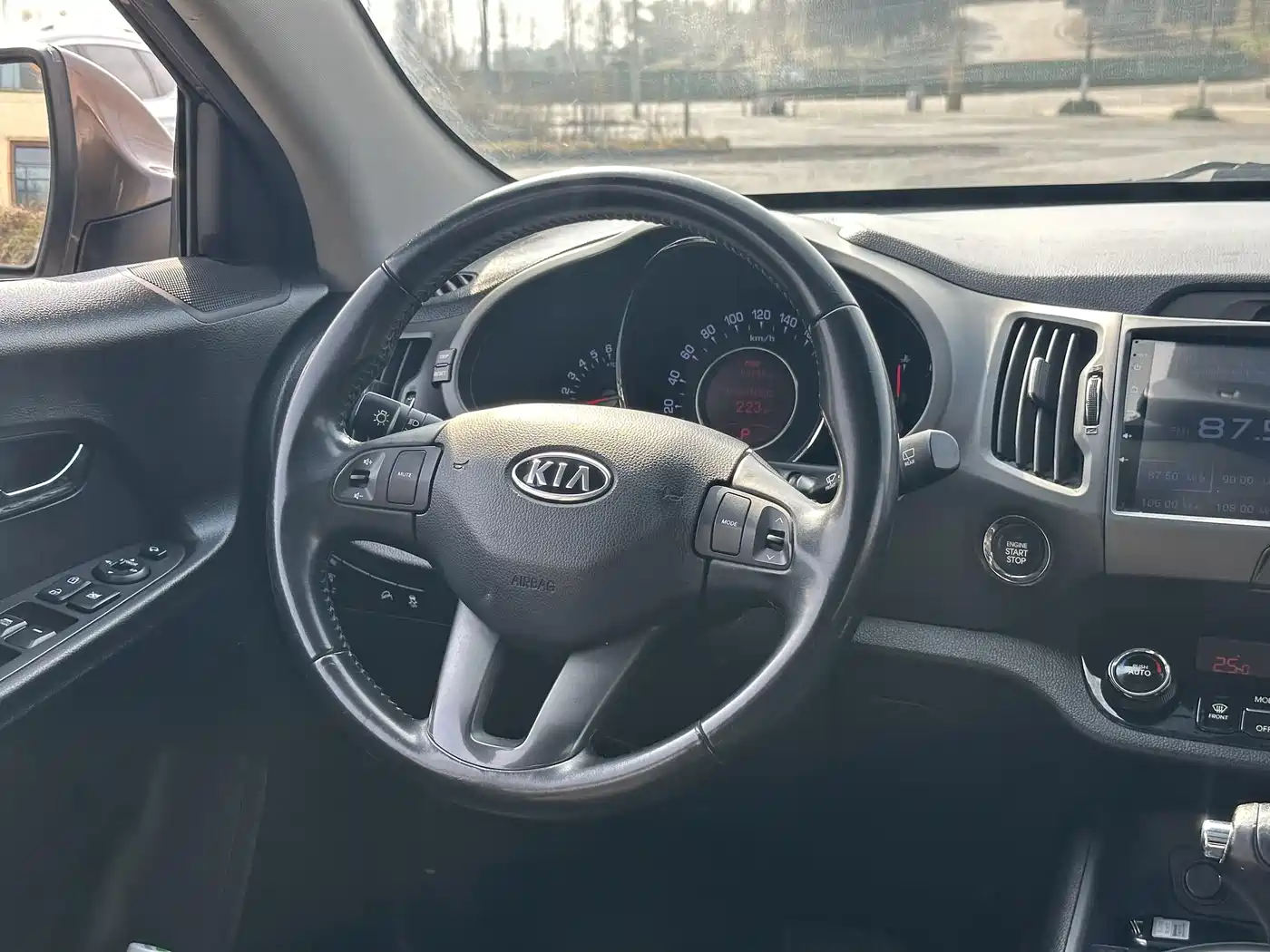 Kia Sportage 2014 2.0L Automatic 2WD Premium фото 7