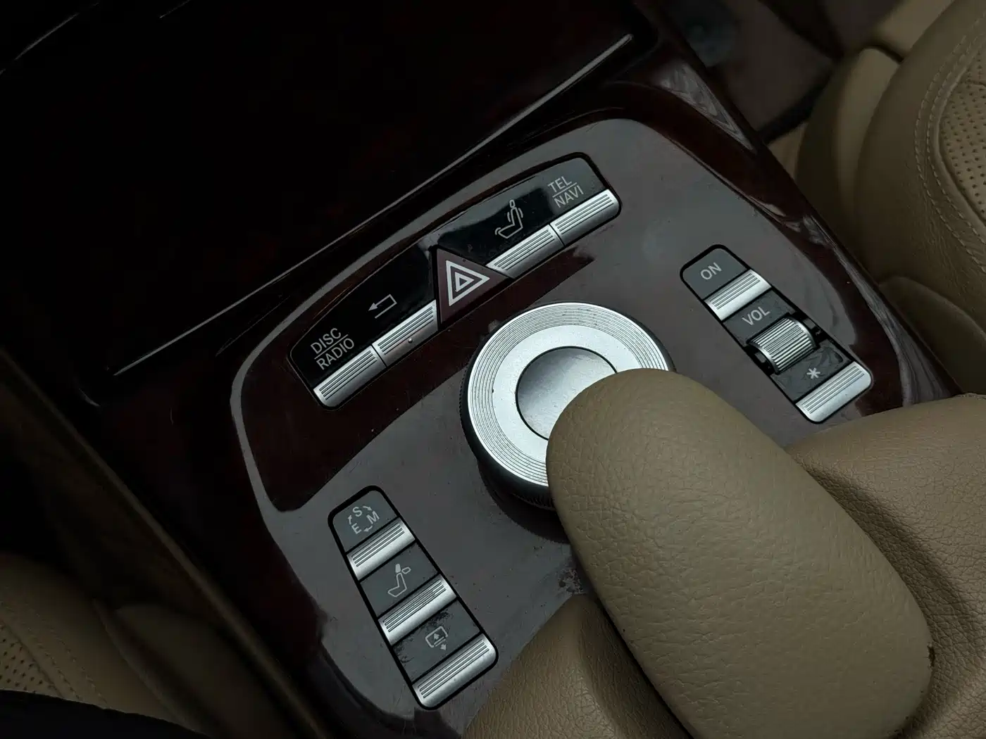 Mercedes-Benz S-Class 2012 S 300 L Luxury Grand Edition фото 28