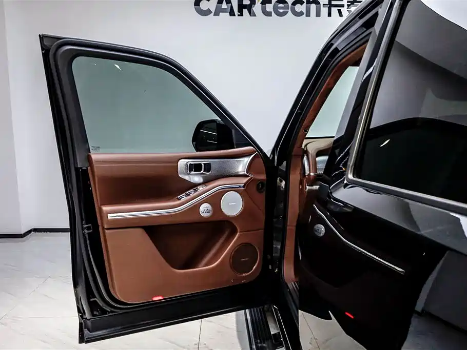 TANK TANK 700 NEW ENERGY