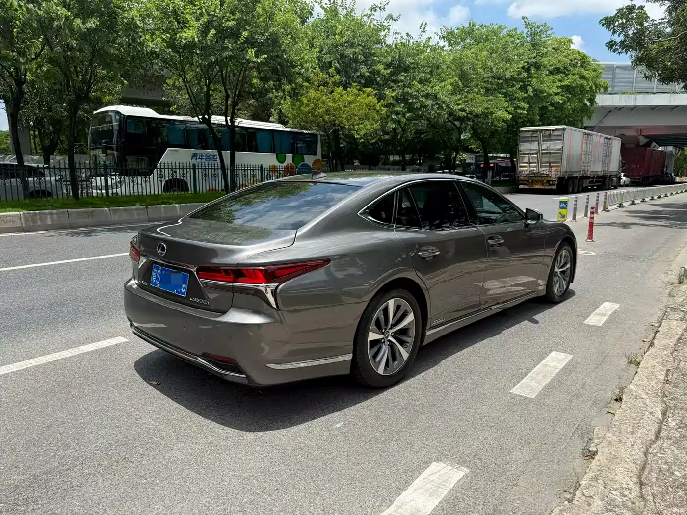 LEXUS LS