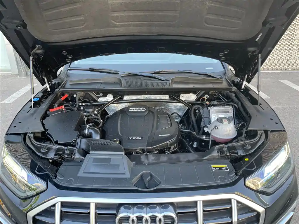 Audi Q5L 2022 40T Luxury Elegance фото 8