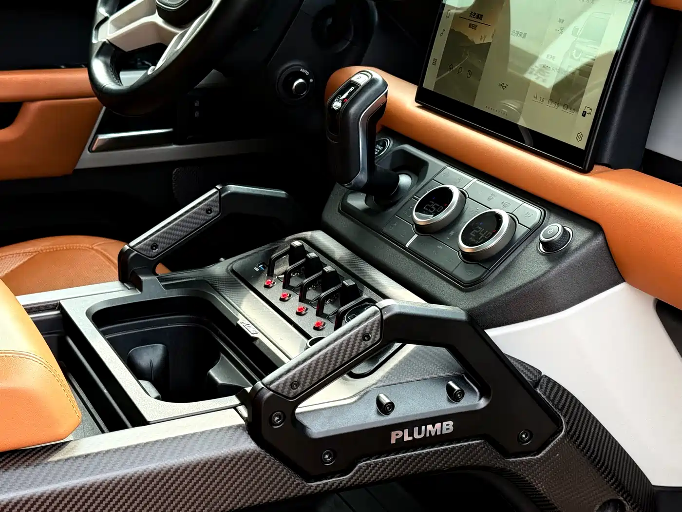Land Rover Defender 2024 110 3.0T P400 Dark Special Edition фото 20