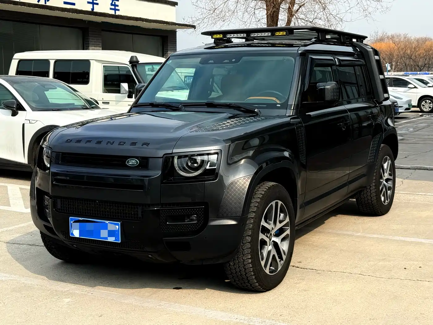 Land Rover Defender 2024 110 3.0T P400 Dark Special Edition фото 3