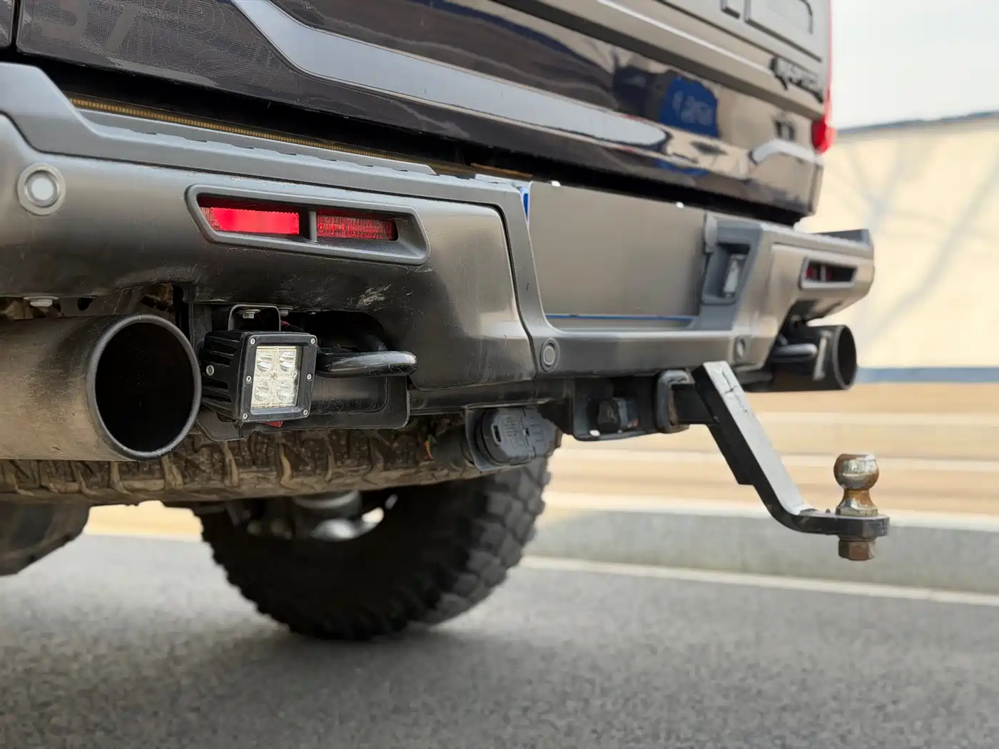 FORD F-150 RAPTOR