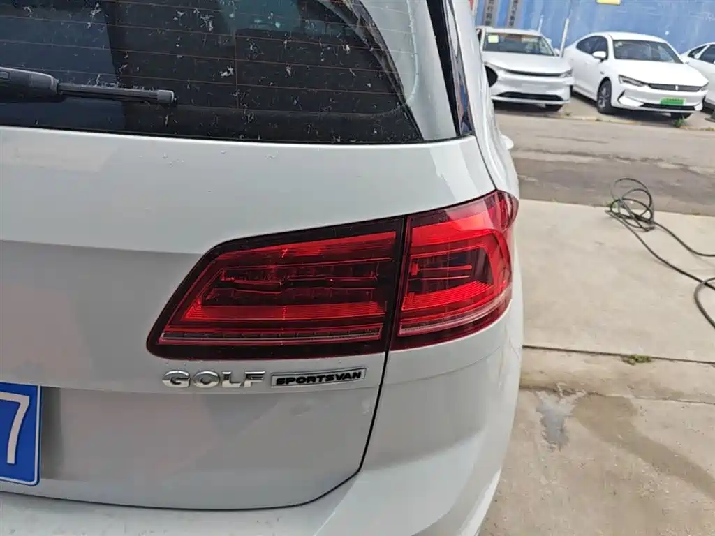 Volkswagen Golf Sportsvan 2018 1.6L Automatic Comfort фото 8