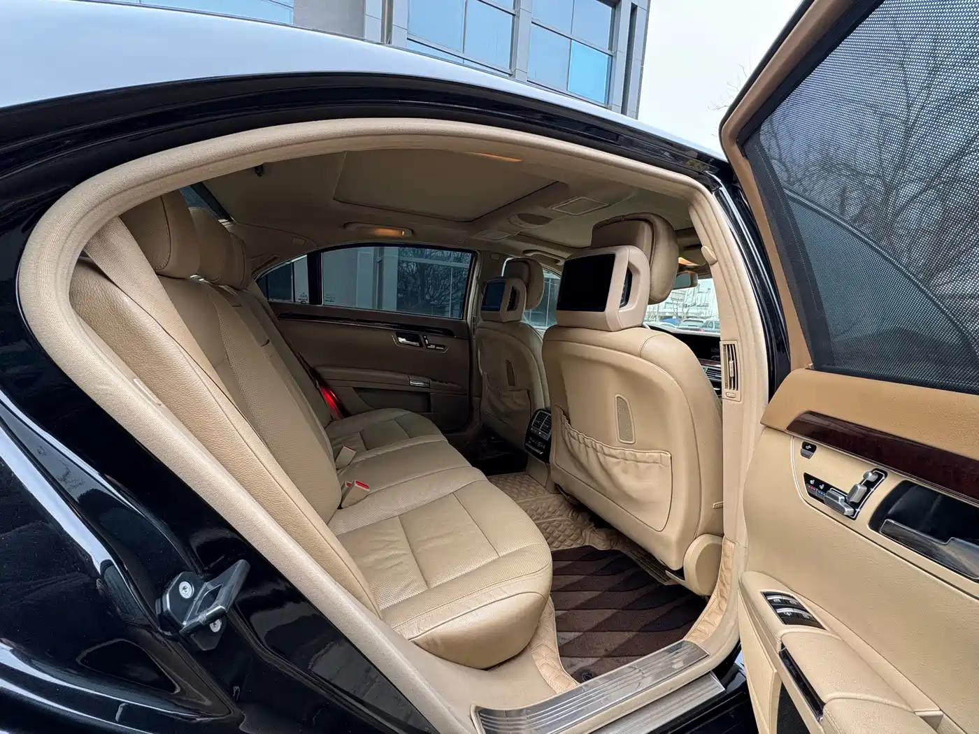 Mercedes-Benz S-Class 2012 S 300 L Luxury Grand Edition фото 22