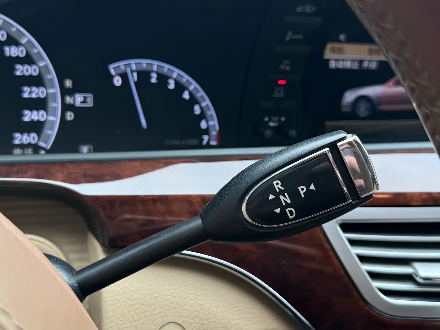Mercedes-Benz S-Class 2012 S 300 L Luxury Grand Edition фото 34