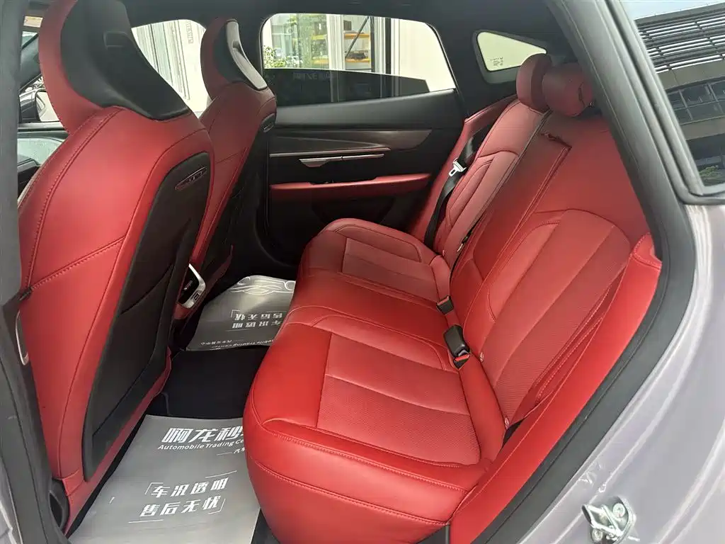 XIAOPENG P7