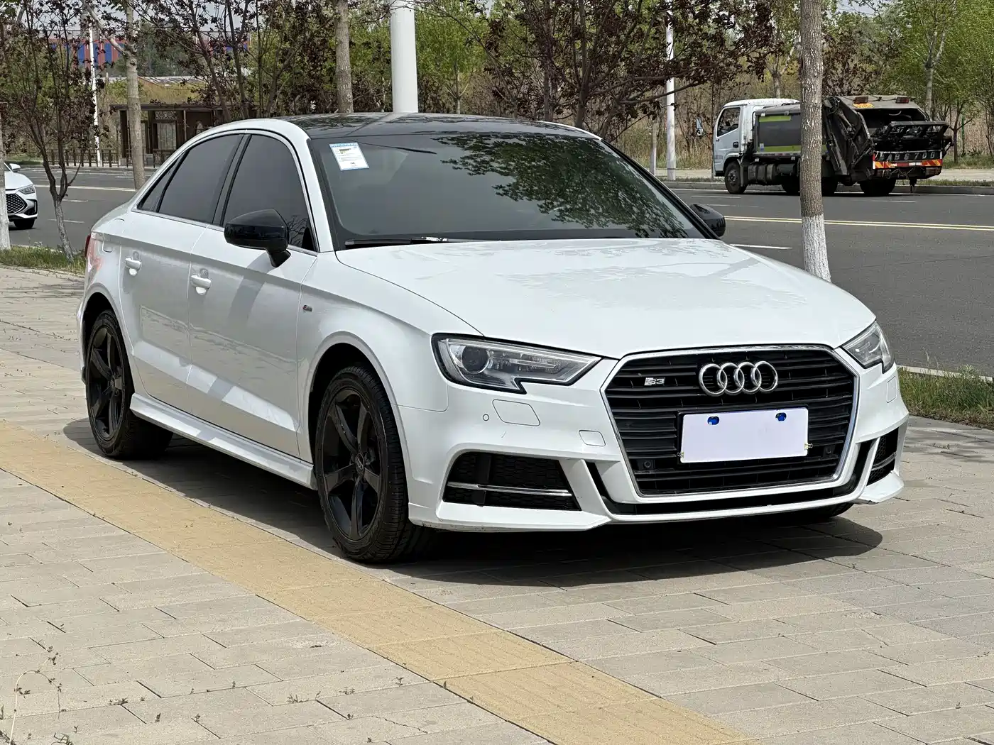 Audi A3 2017 Limousine 35 TFSI Fashion фото 3
