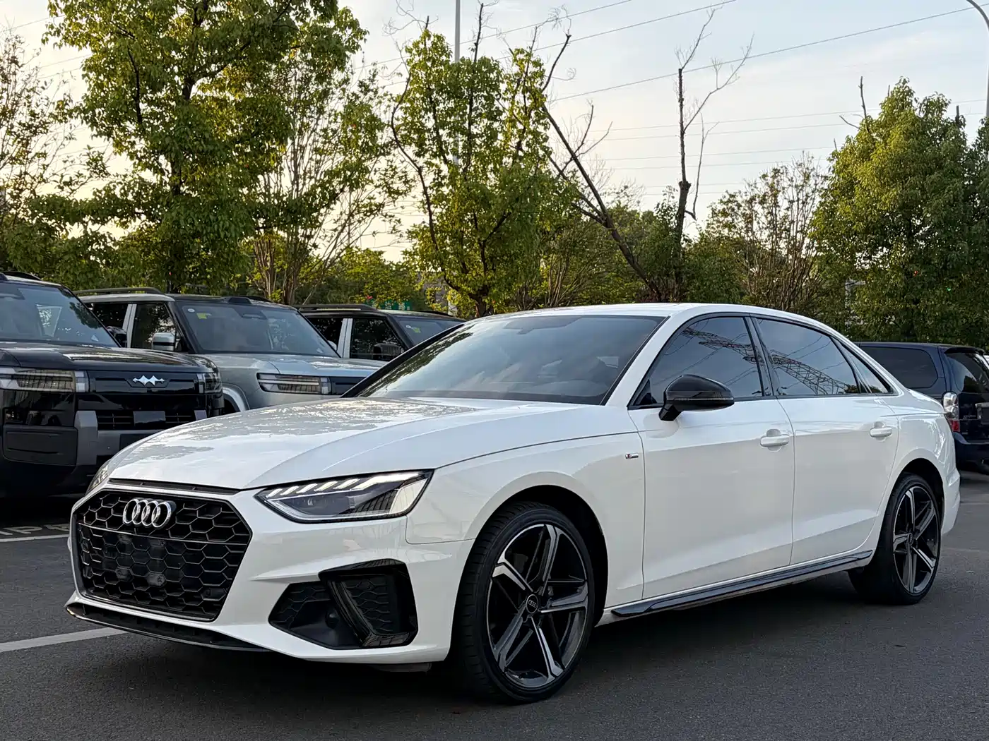 Audi A4L 2024 40 TFSI Luxury Dynamic