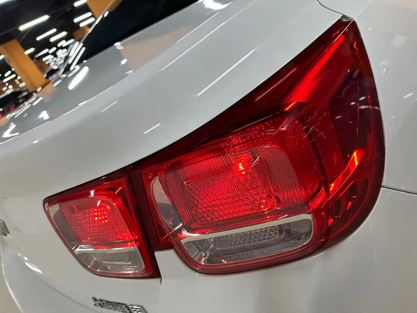 Chevrolet Malibu 2014 2.0L Automatic Luxury фото 14