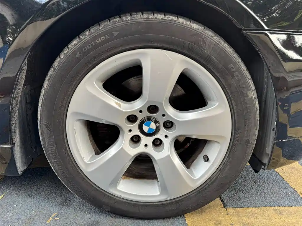 Фото 14 - BMW 5 Series