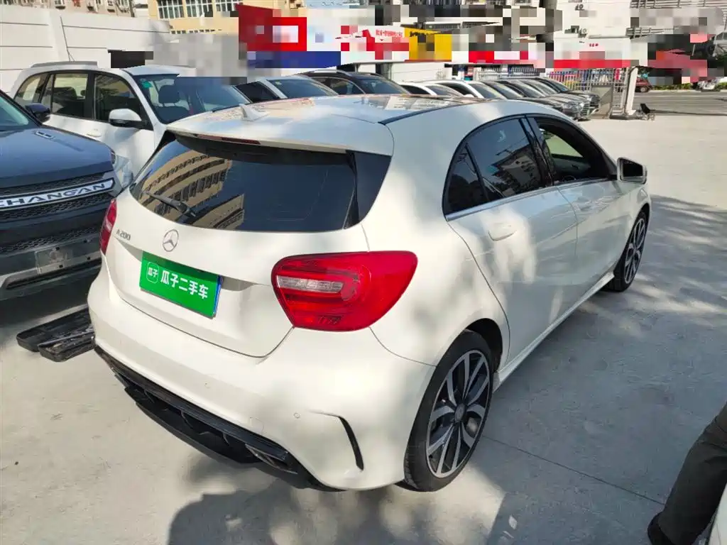Mercedes-Benz A-Class (Import) 2015 A 200 Fashion фото 4