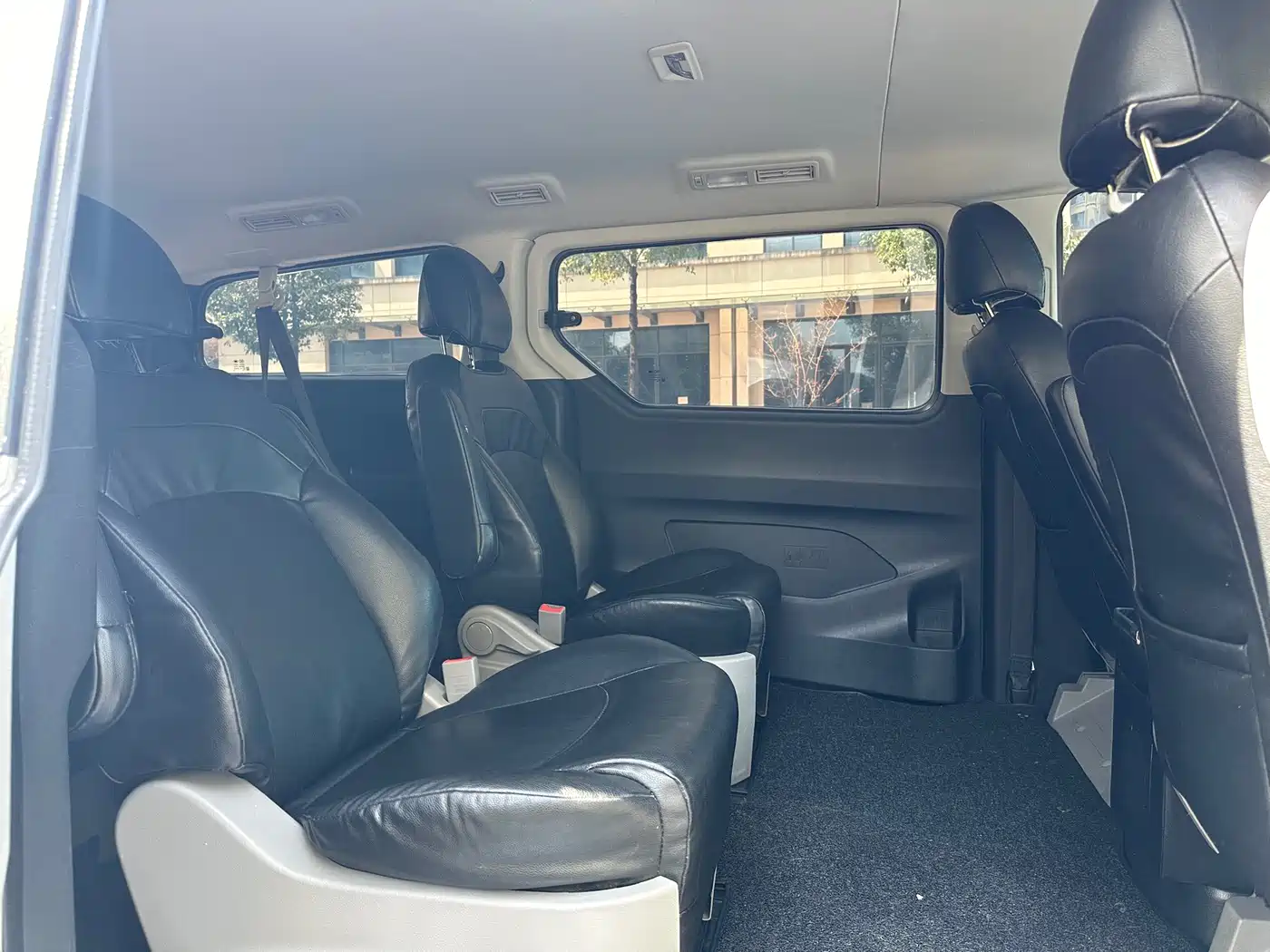 SAIC Maxus Maxus G10 2018 PLUS 2.0T Automatic Executive Edition фото 8