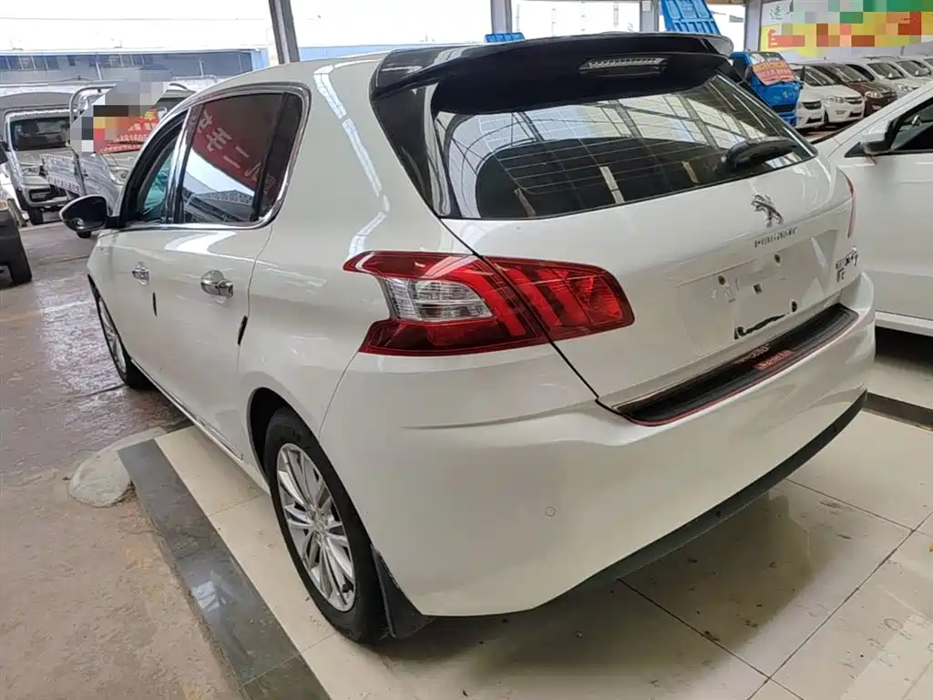 Photo 5 - Peugeot 308S