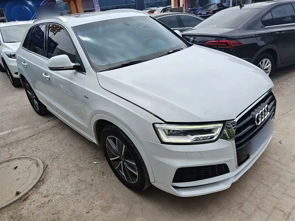 Audi Q3 2018 30th Anniversary Edition 35 TFSI Sport фото 4