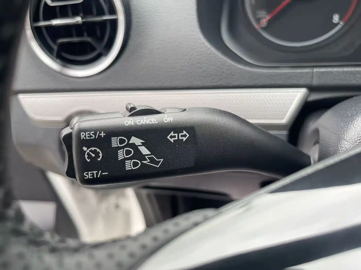 Volkswagen Jetta 2017 1.5L Automatic Comfort фото 21