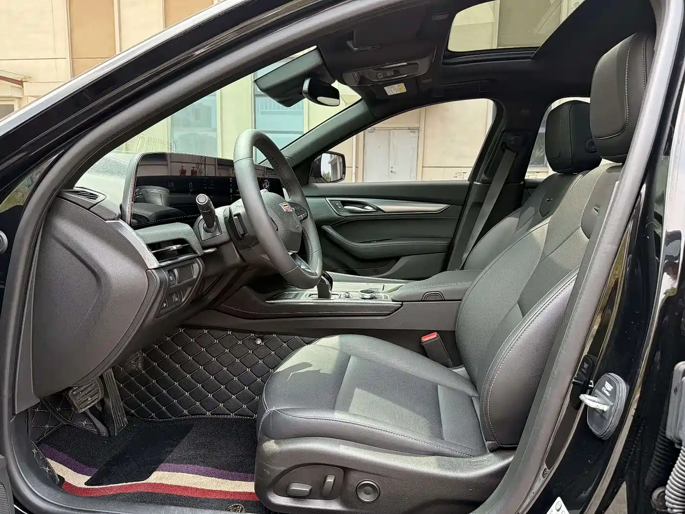 Cadillac CT5 2025 Model 28T Urban Sport Edition фото 6